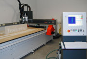 CNC - Maschine (b11)