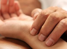 Shiatsu Massage Ausbildung zum zertifizierten Shiatsu-Praktiker. Deutschlandweite Shiatsu Schule | Akademie für Zen Shiatsu