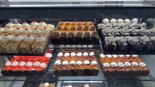 bolivianische kuchen nuremberg Bekkys Bäck - Ελληνικό Ζαχαροπλαστείο Café, Kuchen, Torten