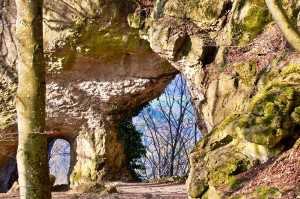 archaologische  berreste in der nahe nuremberg Hohler Fels